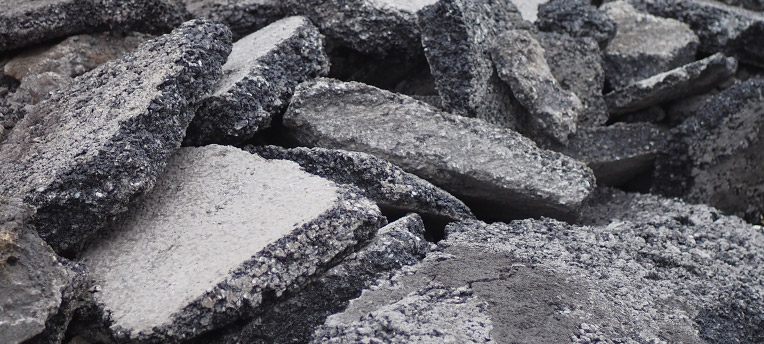 Asphalt / Straßenaufbruch